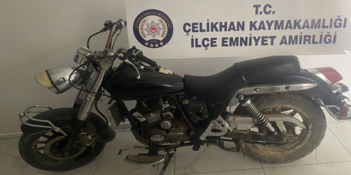 Çalıntı motosiklet Çelikhan’da yakalandı